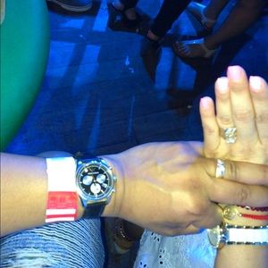 Meet your Posher, Carlos